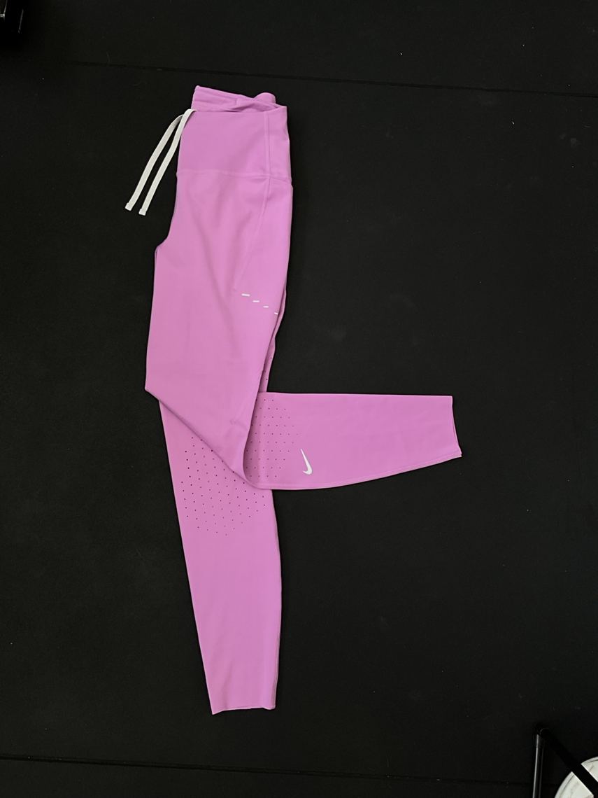 Vista adicional de Leggings Nike Swift Dri-FIT rosa