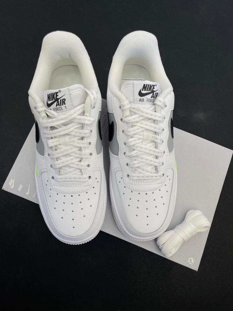 Vista adicional de Nike Air Force 1 ’07